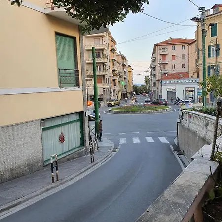 Arcobaleno Rondo Garibaldi Апартаменты *